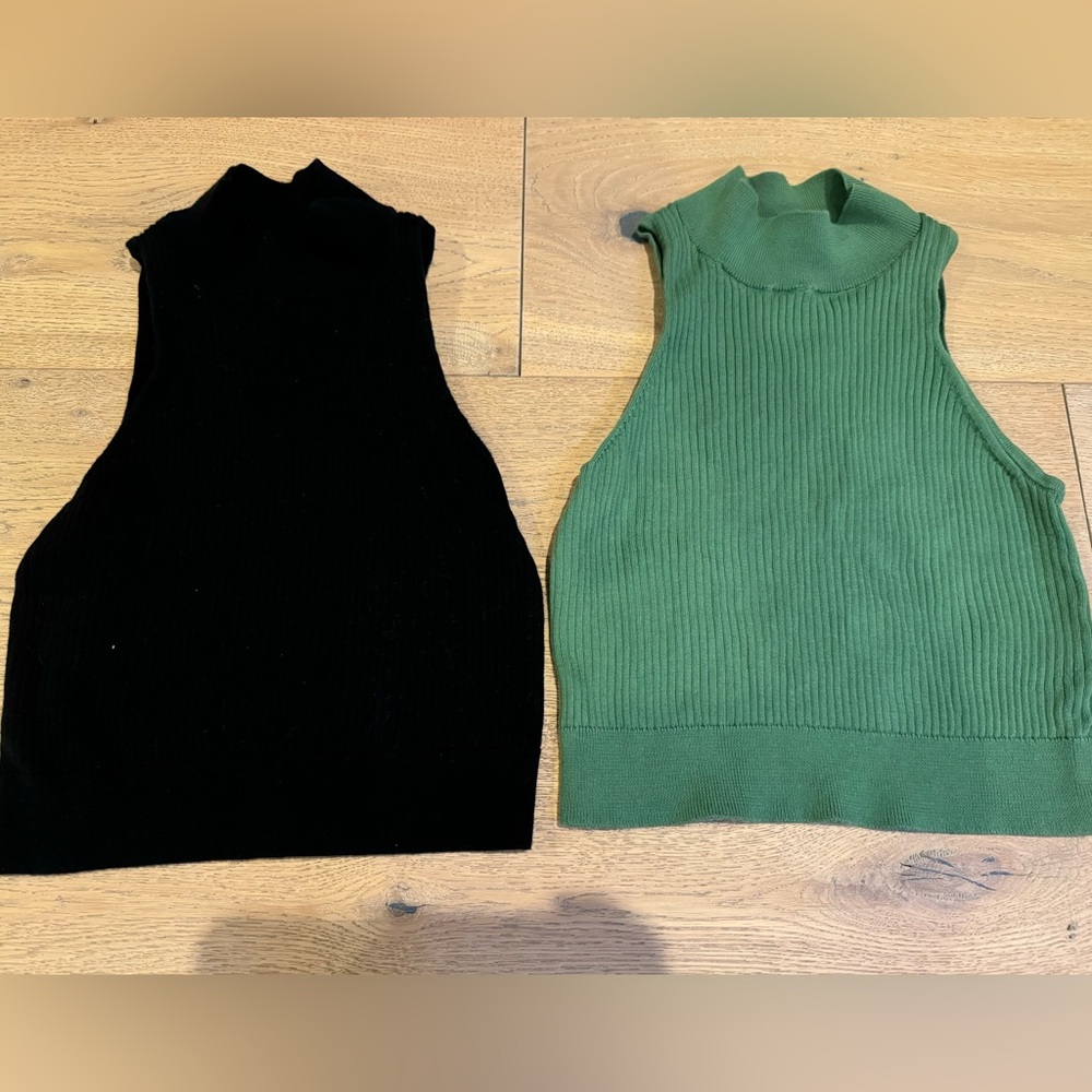 Uniqlo knit crop tops